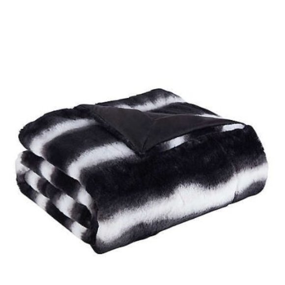 Bedding Denali Faux Fur Throw Blanket In Blackwhite Poshmark